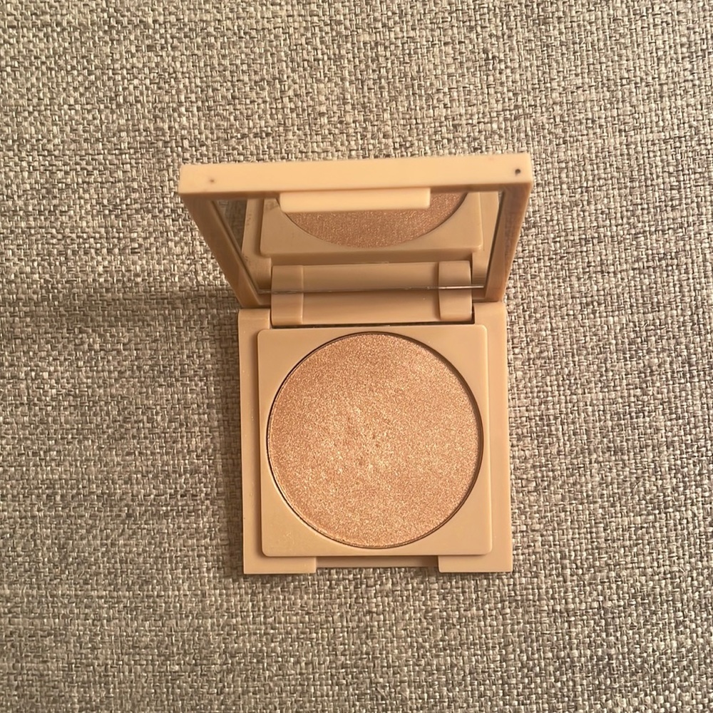 Persona Cali Glow Highlighter- Zuma